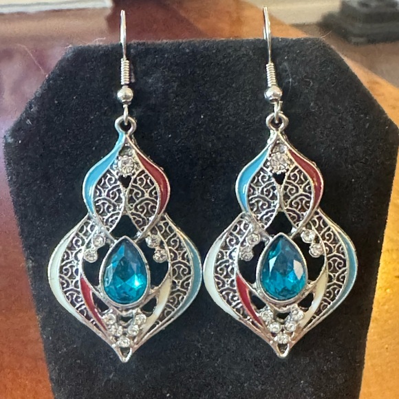 Bohemian Carved Leaf Synthetic Peacock Blue Synthetic Gems Decor Dangle Earrings - Picture 3 of 5